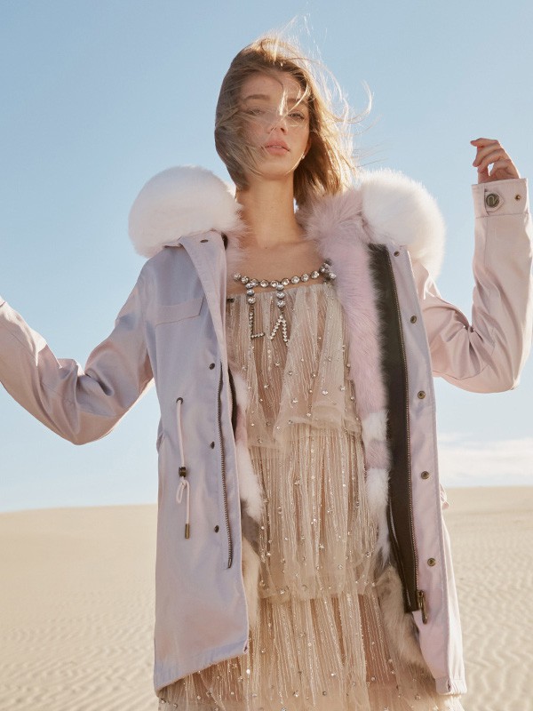 OZLANA女装2022秋冬季卡其色连衣裙