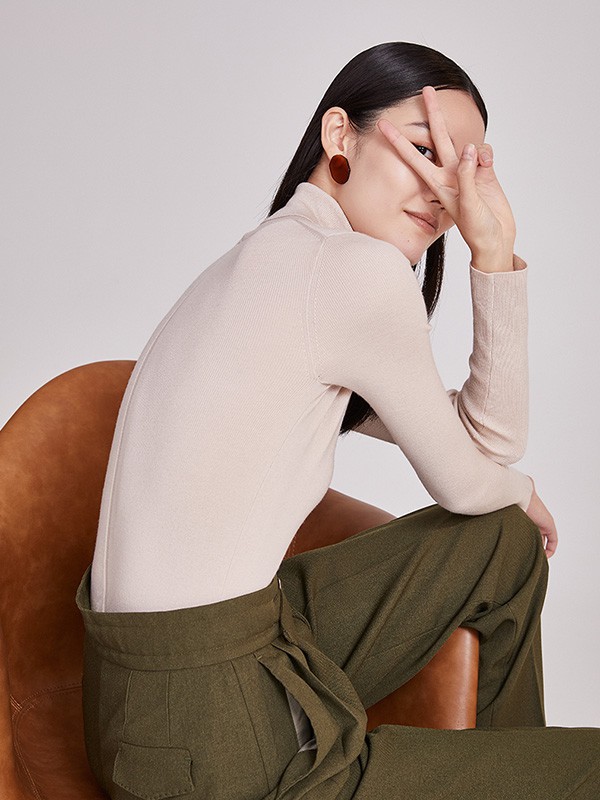 西嘉女装2022秋冬季军绿色长裤