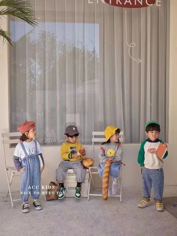 哆咪印像2023春夏季拼色T恤