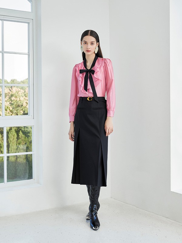 欧莎莉格2023春夏季黑色半身裙