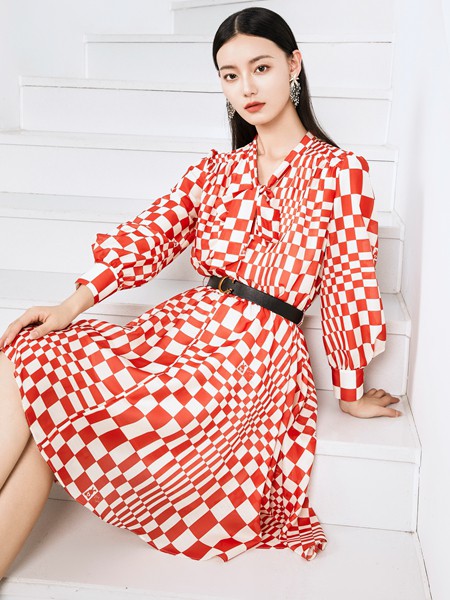 香影女装2023春夏季橙色连衣裙