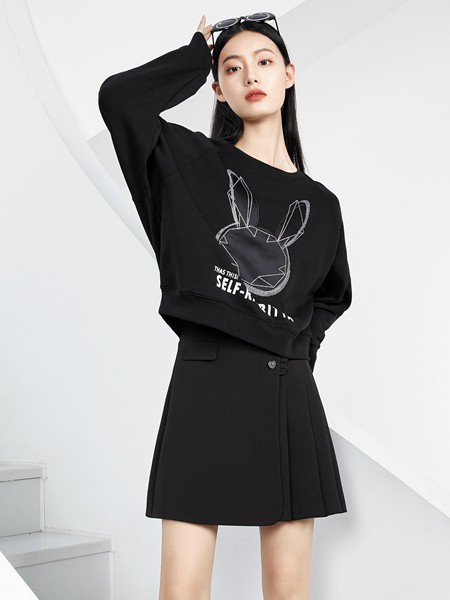 香影女装2023春夏季黑色T恤