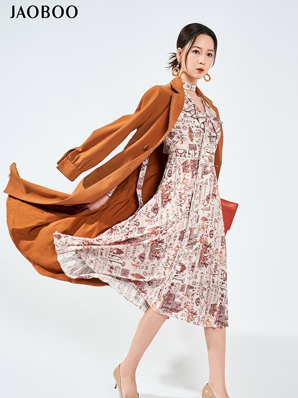 乔帛女装2023春夏季粉色连衣裙