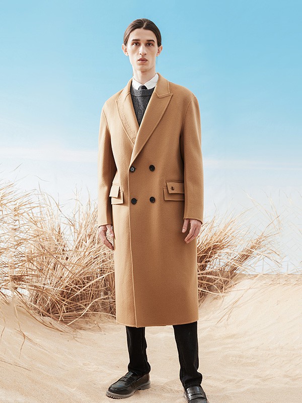 多尼路男装2022秋冬季驼色大衣