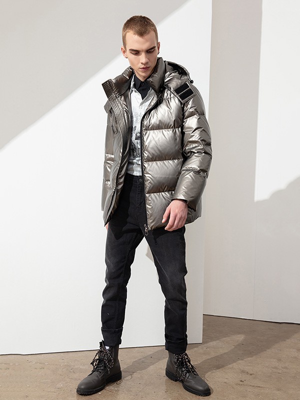 多尼路男装2022秋冬季银色羽绒服