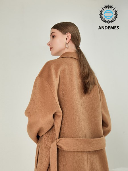 安米斯女装2023春夏季驼色大衣