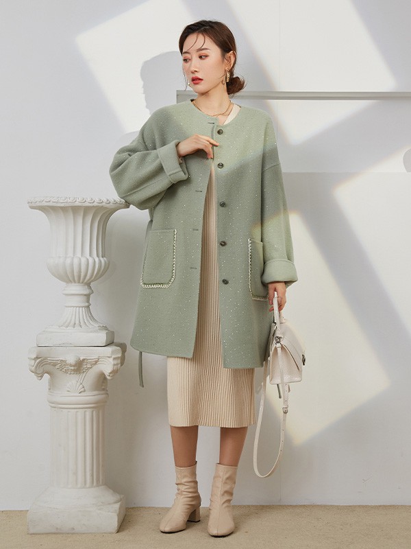 竹依依女装2022秋冬季绿色大衣
