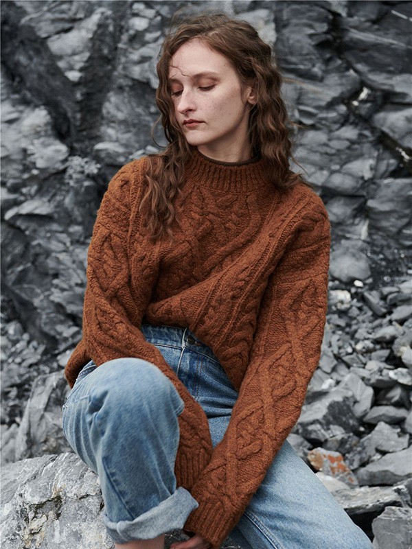 INSISFEMME2022秋冬季咖啡色毛衣