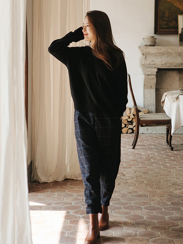 绽放女装2022秋冬季黑色毛衣