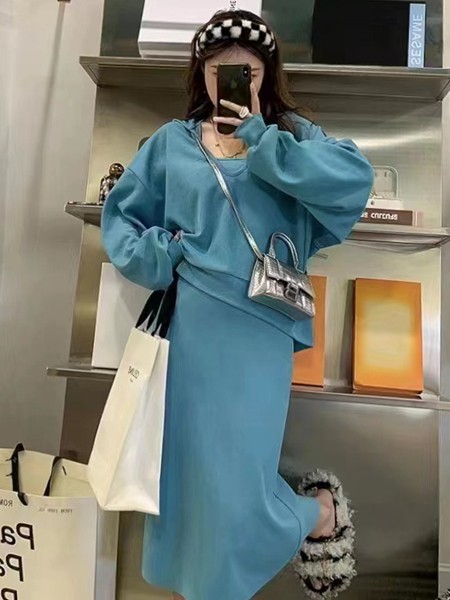 所季2023春夏季蓝色长裙