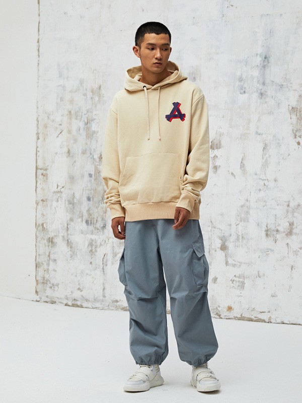 KON休闲装2023春夏季卡其色卫衣