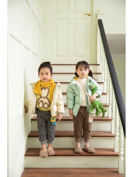 拉珐咪啦童装2022秋冬季咖啡色长裤