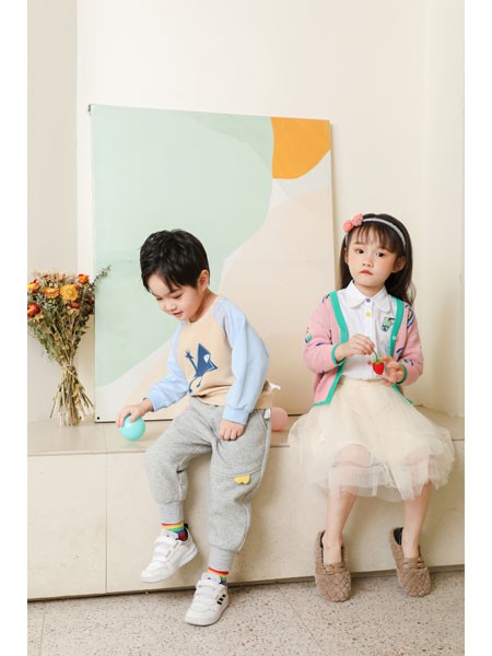 拉珐咪啦童装2022秋冬季白色纱裙