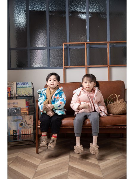 拉珐咪啦童装2022秋冬季粉色棉服