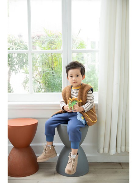 拉珐咪啦童装2022秋冬季藏蓝色长裤