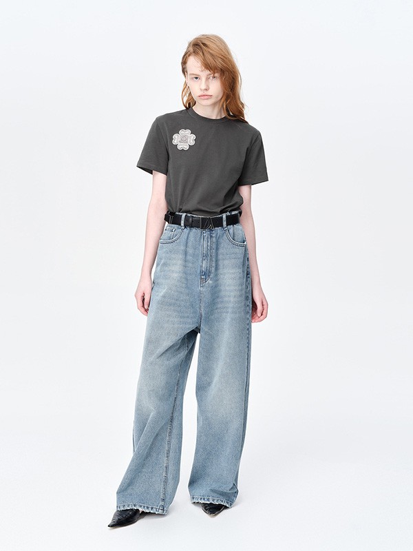 地素女装2023春夏季黑色T恤