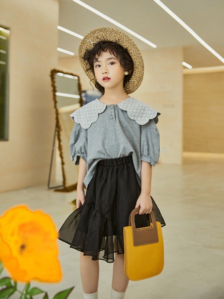 小资范童装2023春夏季灰色T恤