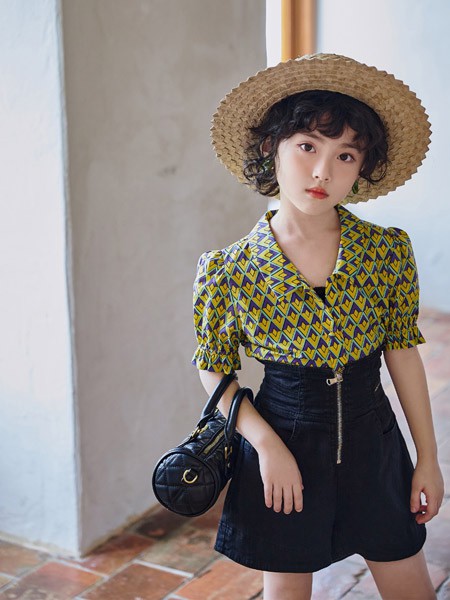 小资范童装2023春夏季黑色短裙