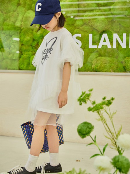 小资范童装2023春夏季白色连衣裙