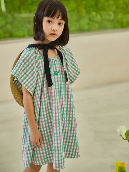 小资范童装2023春夏季绿色连衣裙