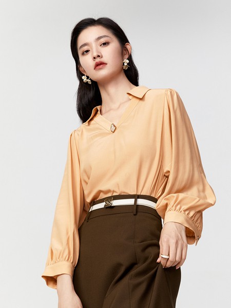 衣莱尔女装2022秋冬季橙色衬衫