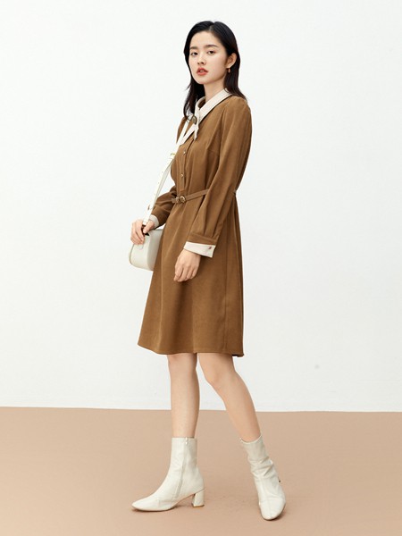 衣莱尔女装2022秋冬季咖啡色衬衫裙