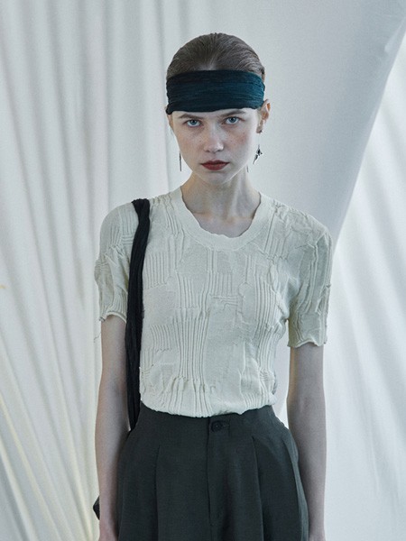 日着女装2023春夏季白色T恤