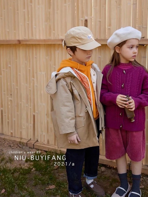 妞·布衣坊童装2022秋冬季卡其色大衣