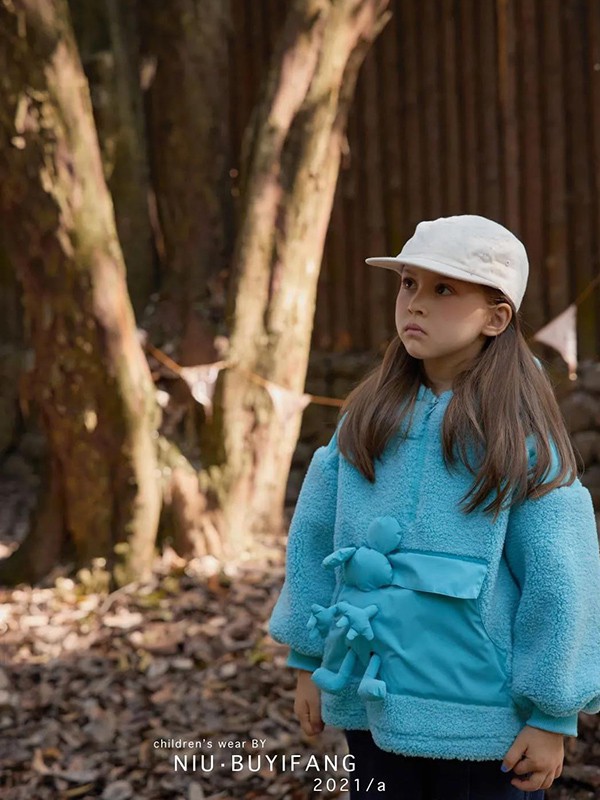 妞·布衣坊童装2022秋冬季蓝色棉服