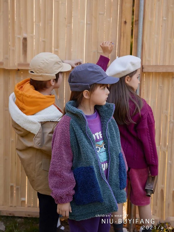 妞·布衣坊童装2022秋冬季紫色卫衣