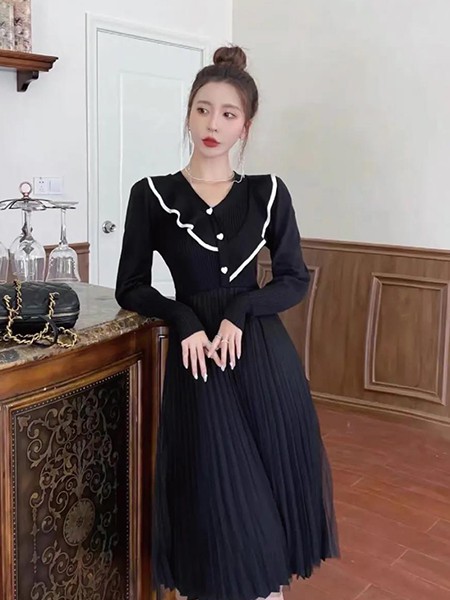 麦媗2023春夏季黑色衬衫裙