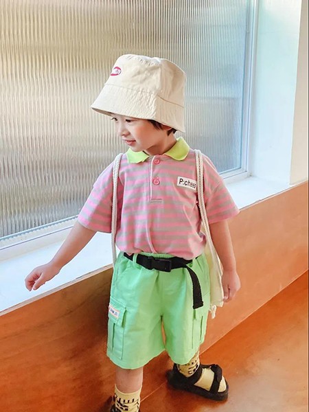 秋米果童装2023春夏季粉色T恤