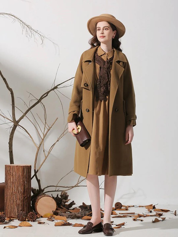 领卉女装2022秋冬季咖啡色大衣