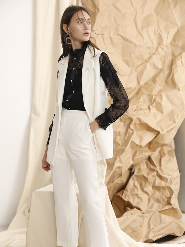 衣之吻女装2023春夏季黑色衬衫