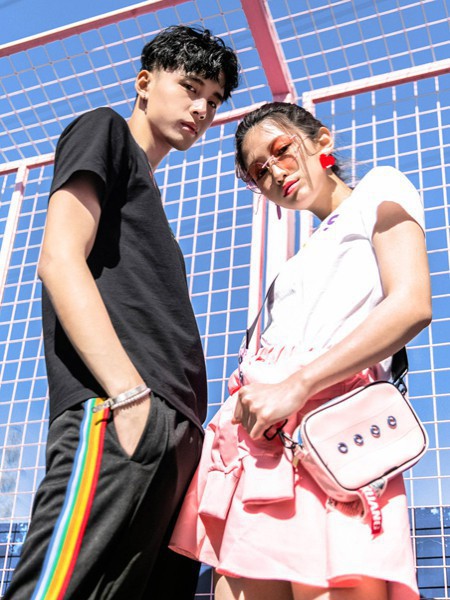 贵人鸟运动装2023春夏季黑色T恤