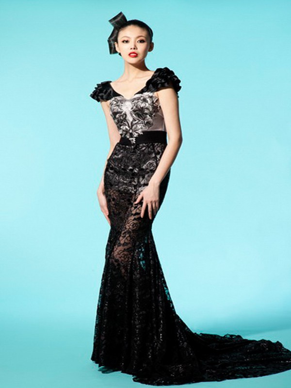 东北虎皮革2023春夏季黑色连衣裙