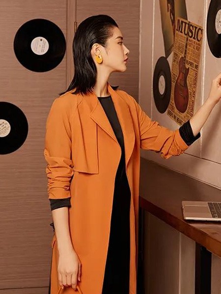 粉蓝2023春夏季黑色连衣裙