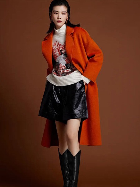 粉蓝女装2023春夏季橙色风衣