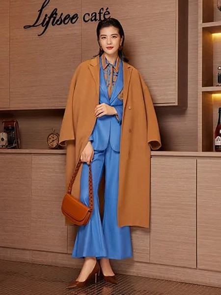 粉蓝女装2023春夏季卡其色风衣