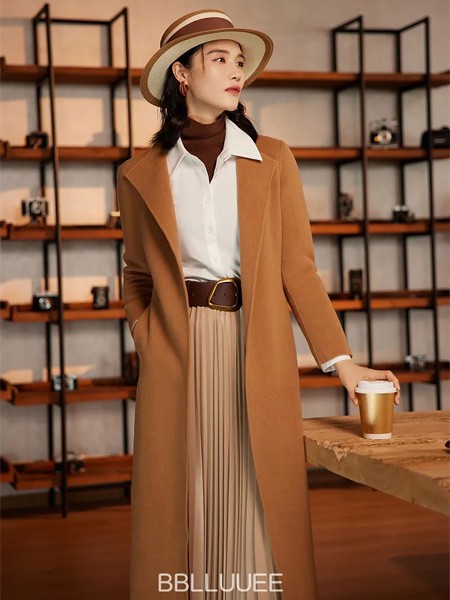 粉蓝女装2023春夏季白色衬衫