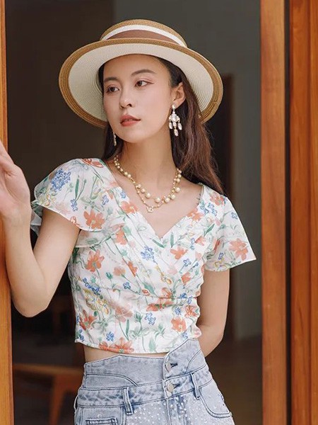 威杰思男装2023春夏季白色T恤