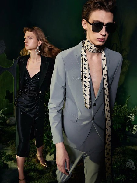 威杰思男装2023春夏季蓝色西装