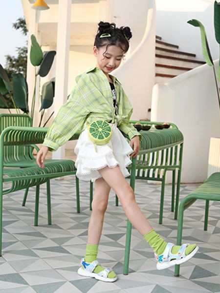 卡儿菲特童装2023春夏季白色短裤