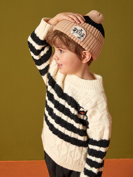 moimoln童装2022秋冬季白色毛衣