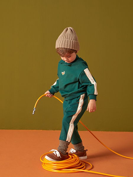 moimoln童装2022秋冬季绿色运动装