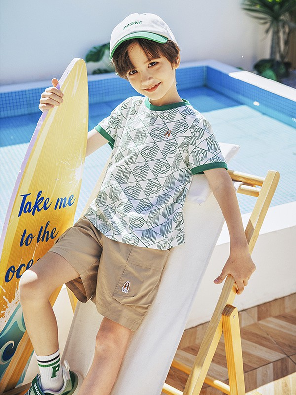 暇步士童装2023春夏季白色T恤