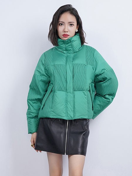 伊华欧秀女装2022秋冬季绿色棉服