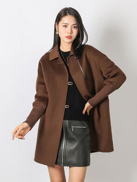 伊华欧秀女装2022秋冬季咖啡色大衣