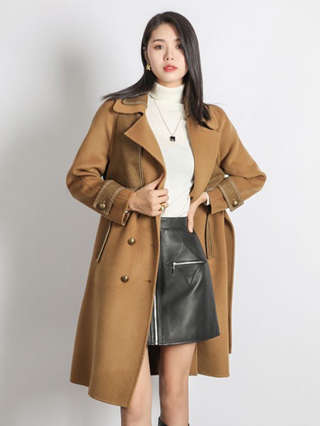 伊华欧秀女装2022秋冬季白色毛衣