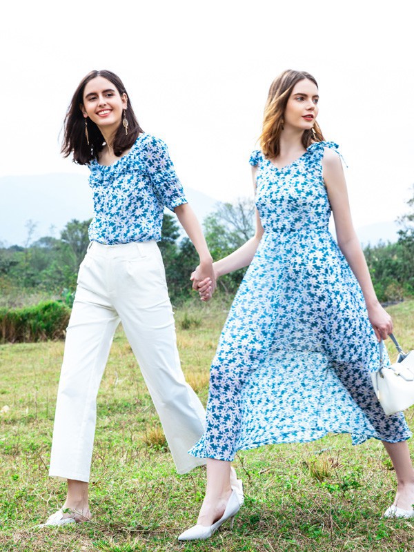 依歌2023春夏季蓝色连衣裙